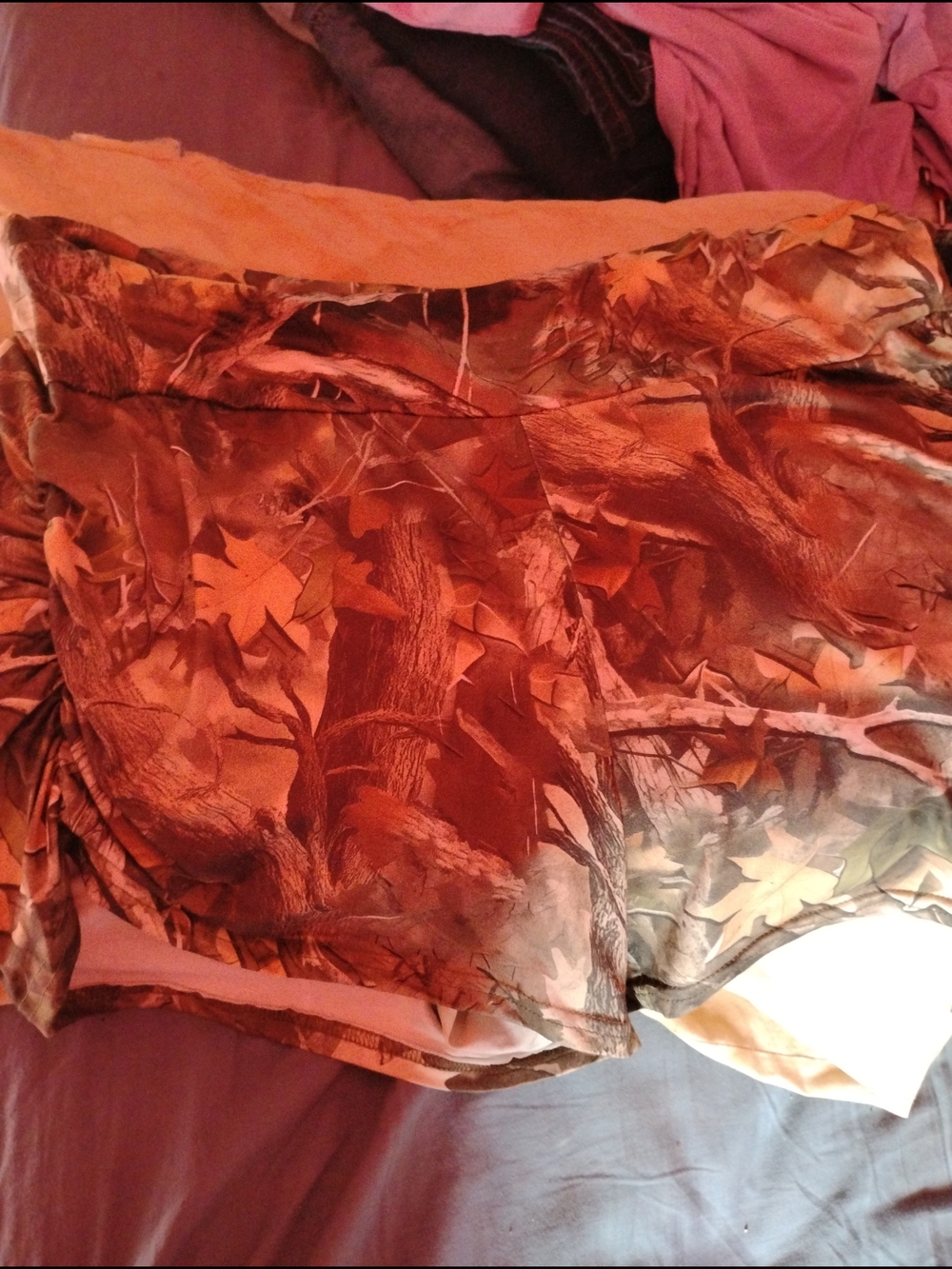 Plus Size Camo Tree Leaf Print short Shorts - Brown/Green